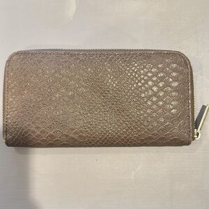 Tan snakeskin wallet